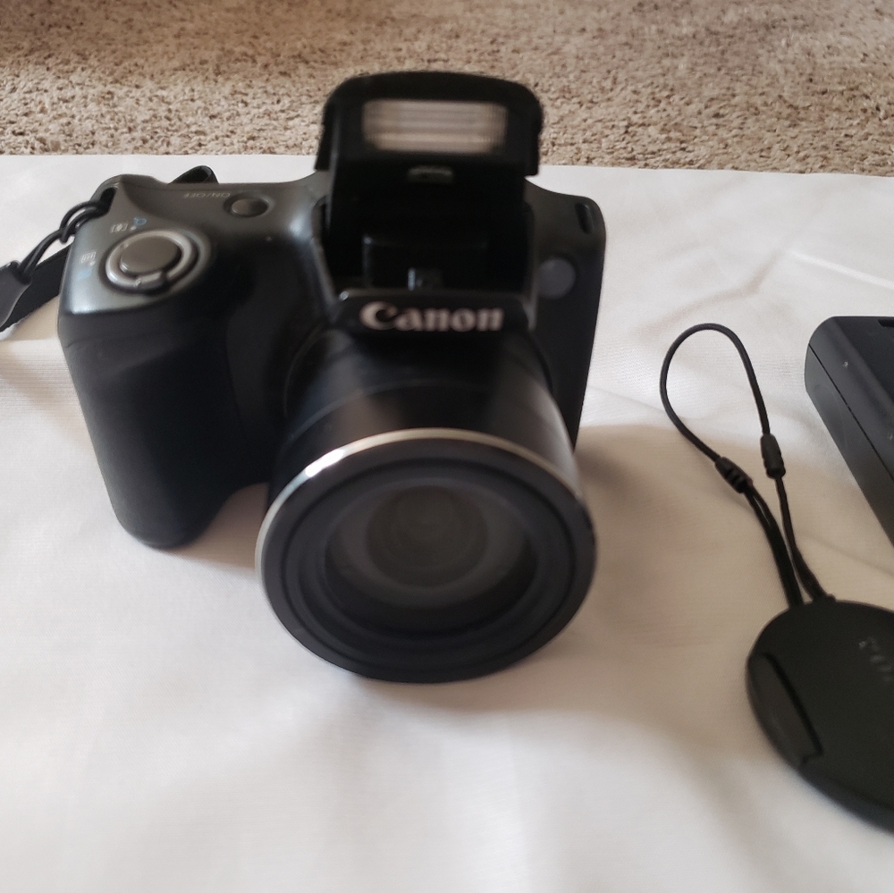 Canon powershot sx400 IS Digital Camera - Picture 4 of 8